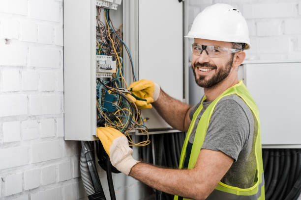 Best Affordable Emergency Electrician  in Oak Leaf, TX